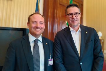 Il Sindaco Di Muro e il Sottosegretario di Stato Nicola Molteni